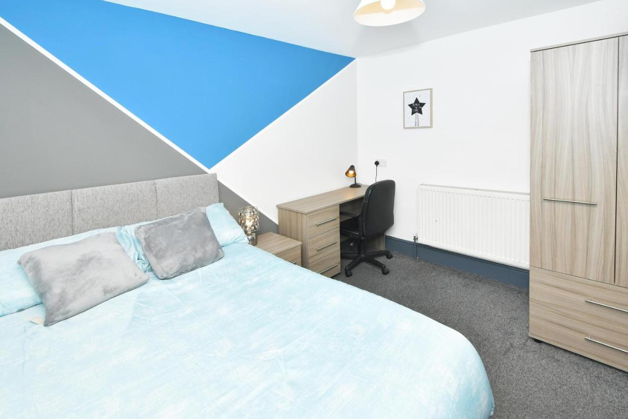 Townhouse @ Chiltern Place Newcastle Under Lyme Silverdale  Buitenkant foto